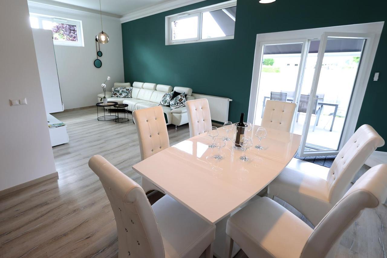 Exklusive Fw Mit 3 Sz Und Grosser Terrasse Gratkorn Exterior photo